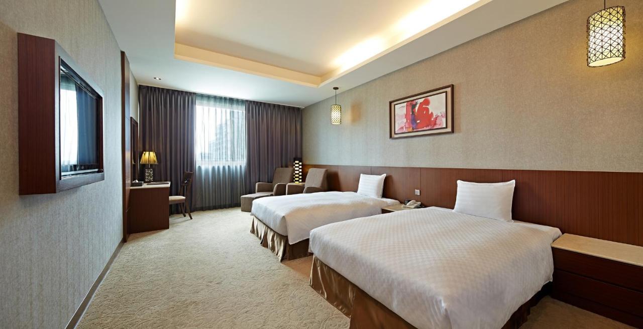 Guanko Hotel Chiayi City Exterior photo